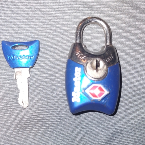 Master Lock - Picture 4 of 6